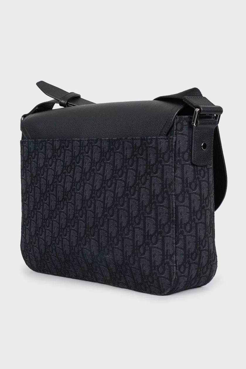Dior Saddle Crossbody — Black – reference photograph