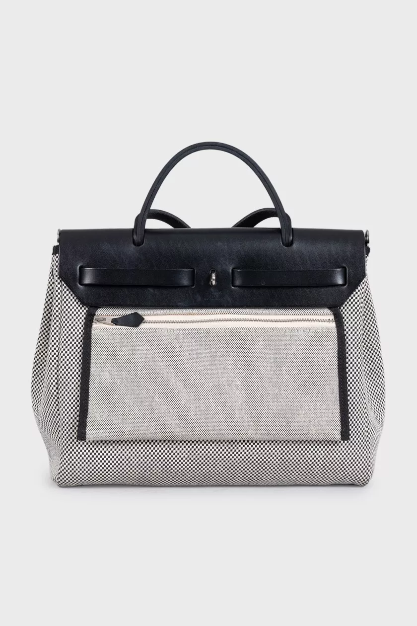 Hermès Herbag 31 — Black & White – reference photograph