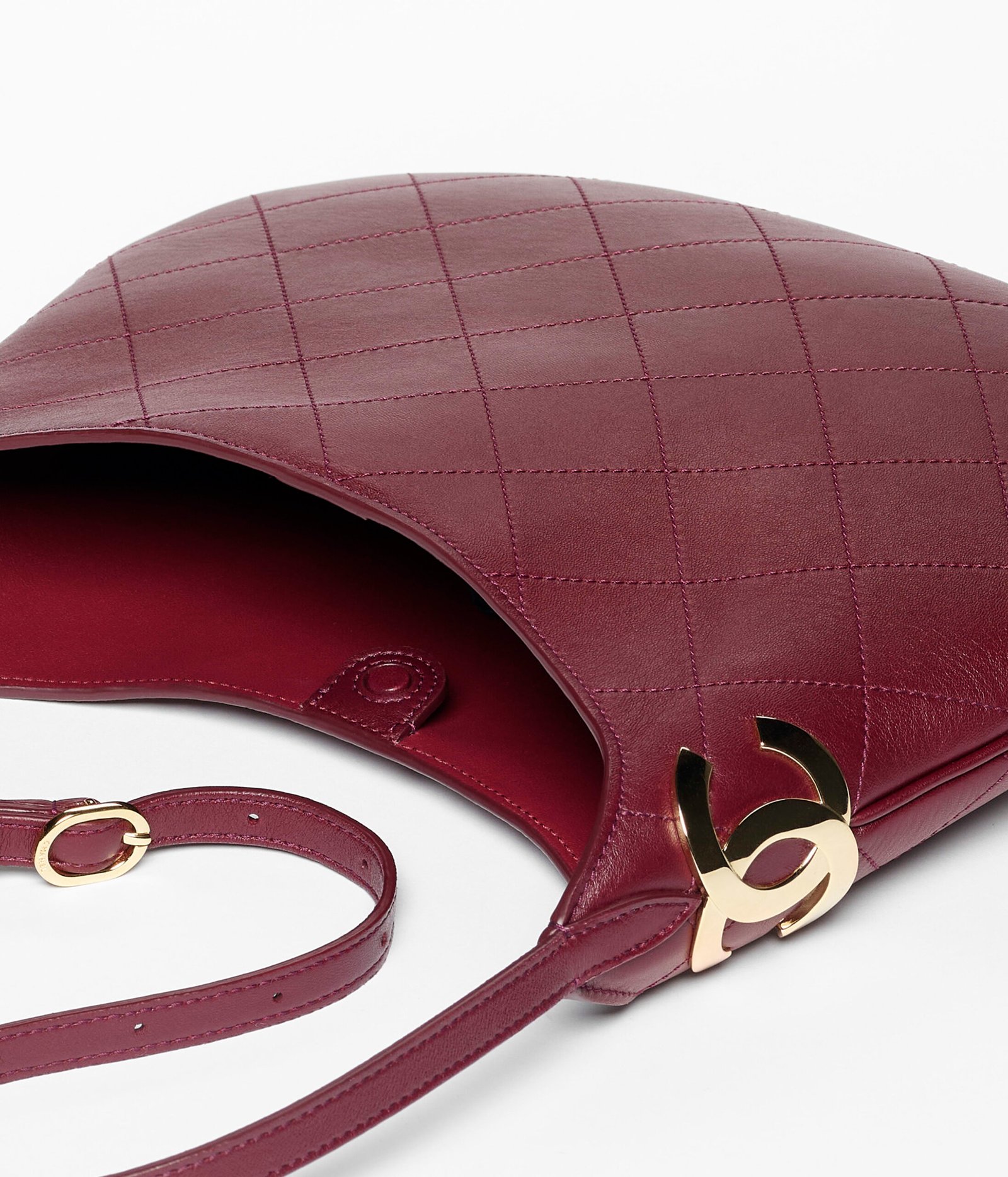 CHANEL Hobo Handbag — Dark Burgundy - Image 2